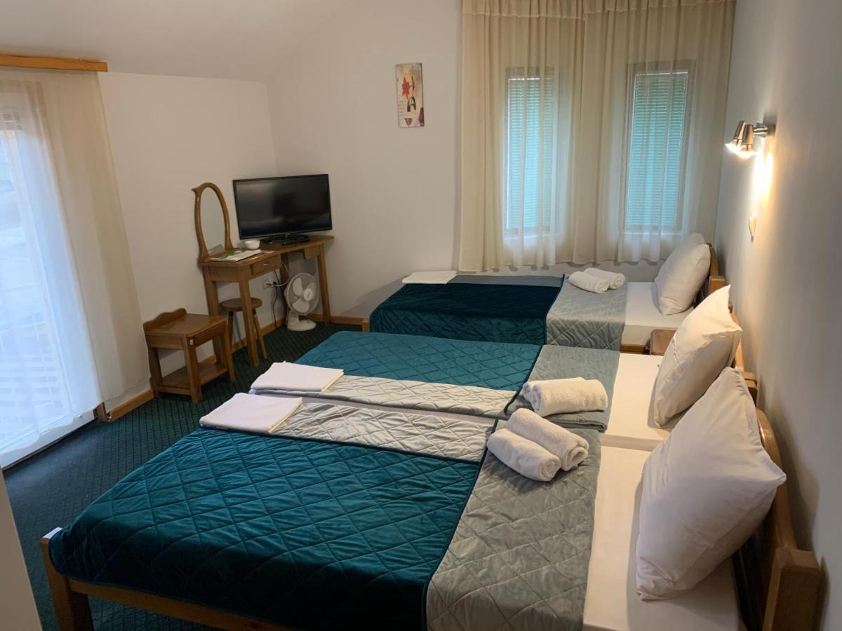 Garni Hotel Vir Vrnjacka Banja Exterior photo