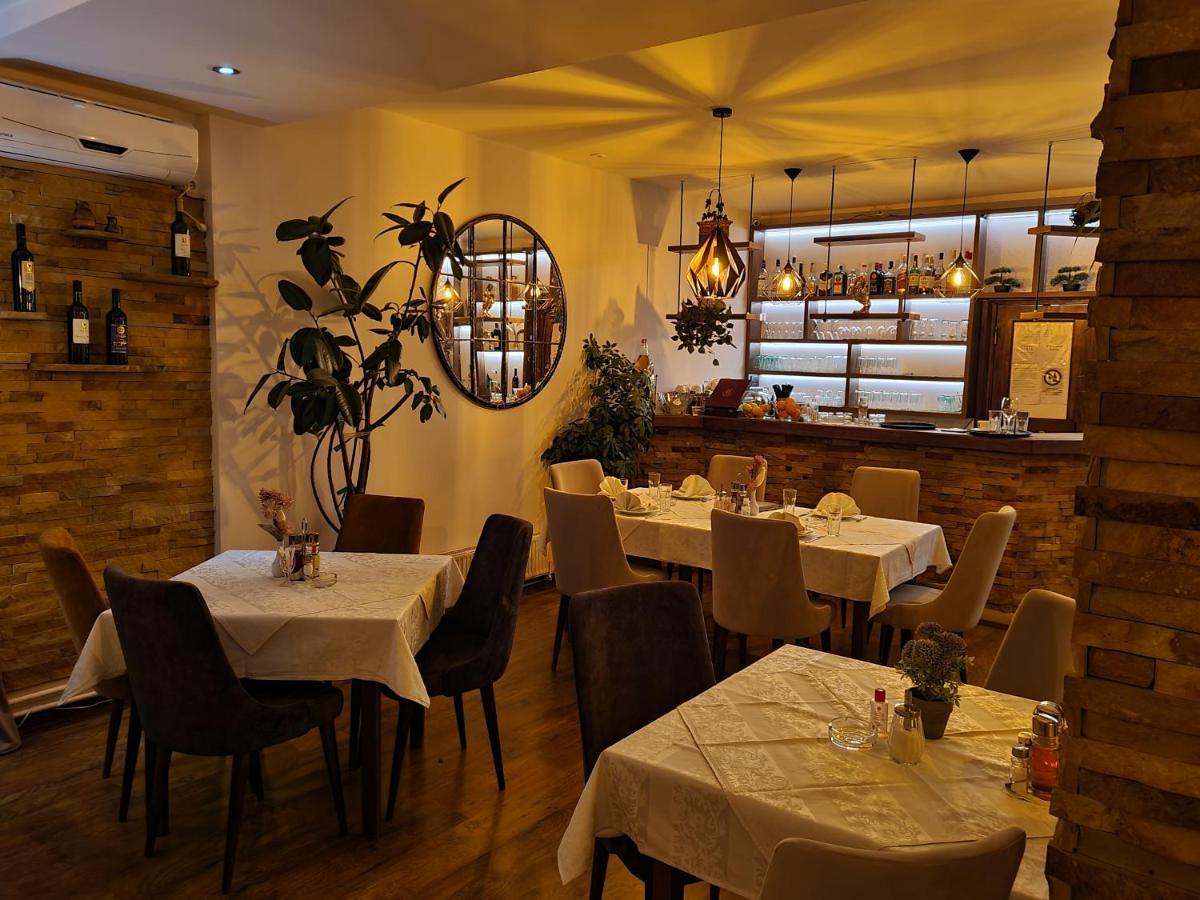 Garni Hotel Vir Vrnjacka Banja Exterior photo
